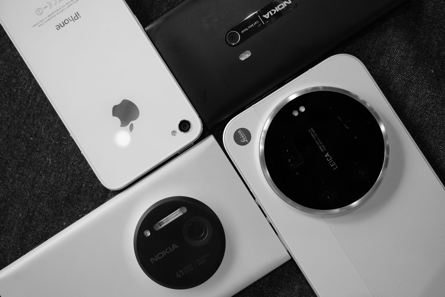 So sánh camera AI với cảm biến hồng ngoại và vòng từ