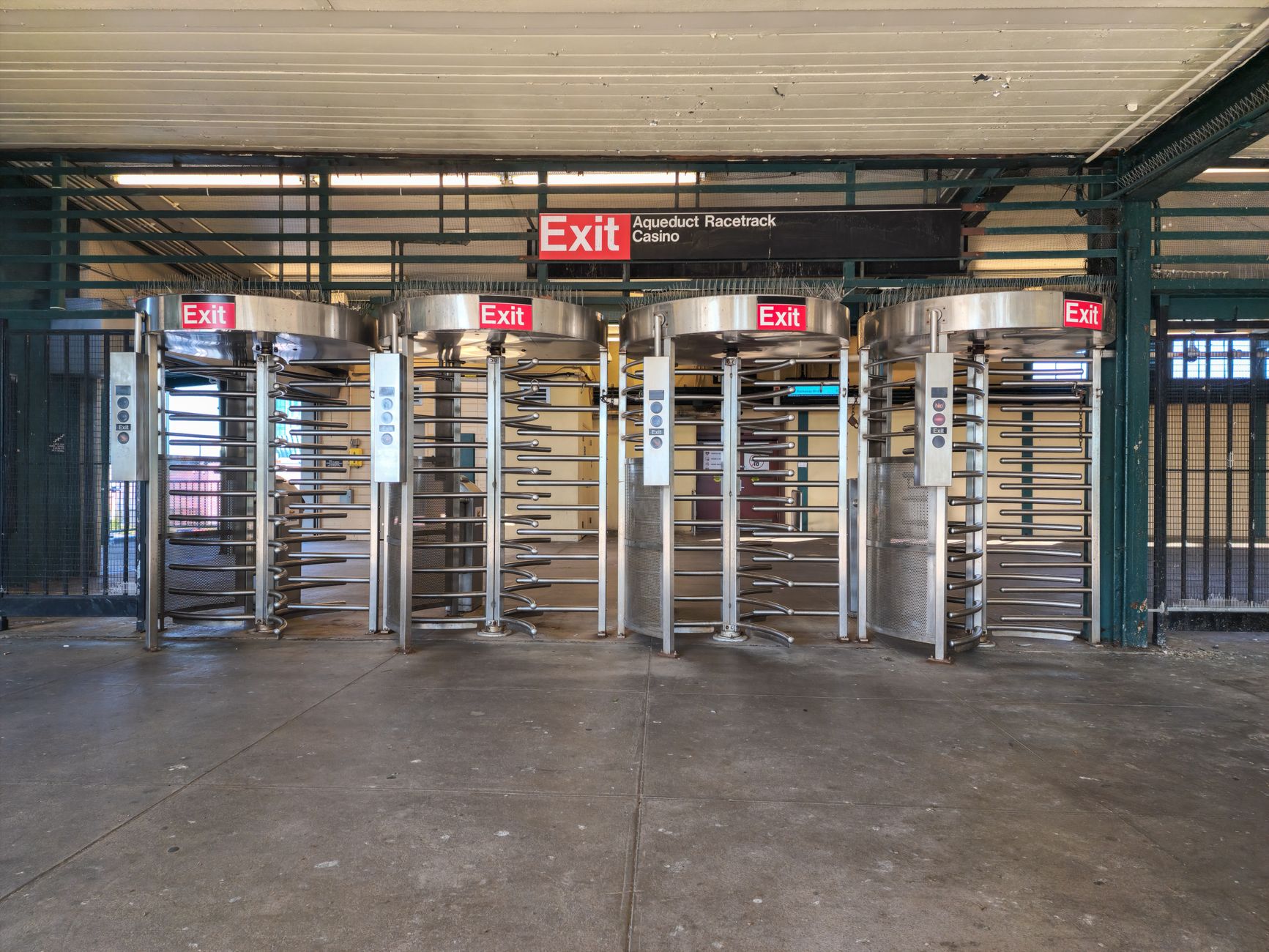 Case Study: Giảm 90% sự cố an ninh nhờ turnstile thông minh