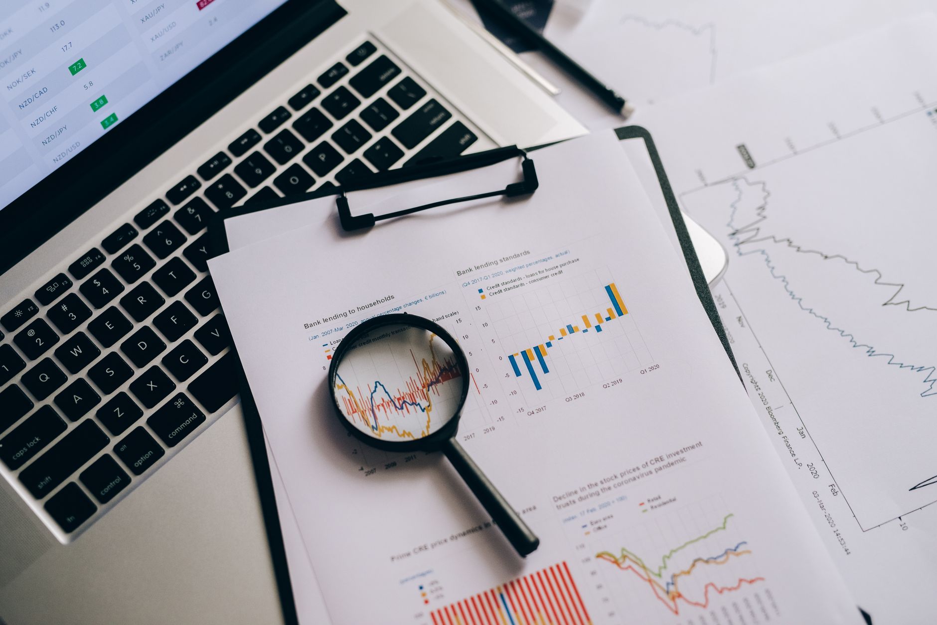 So sánh chi tiết: Phần mềm bãi xe cũ vs AI miễn phí