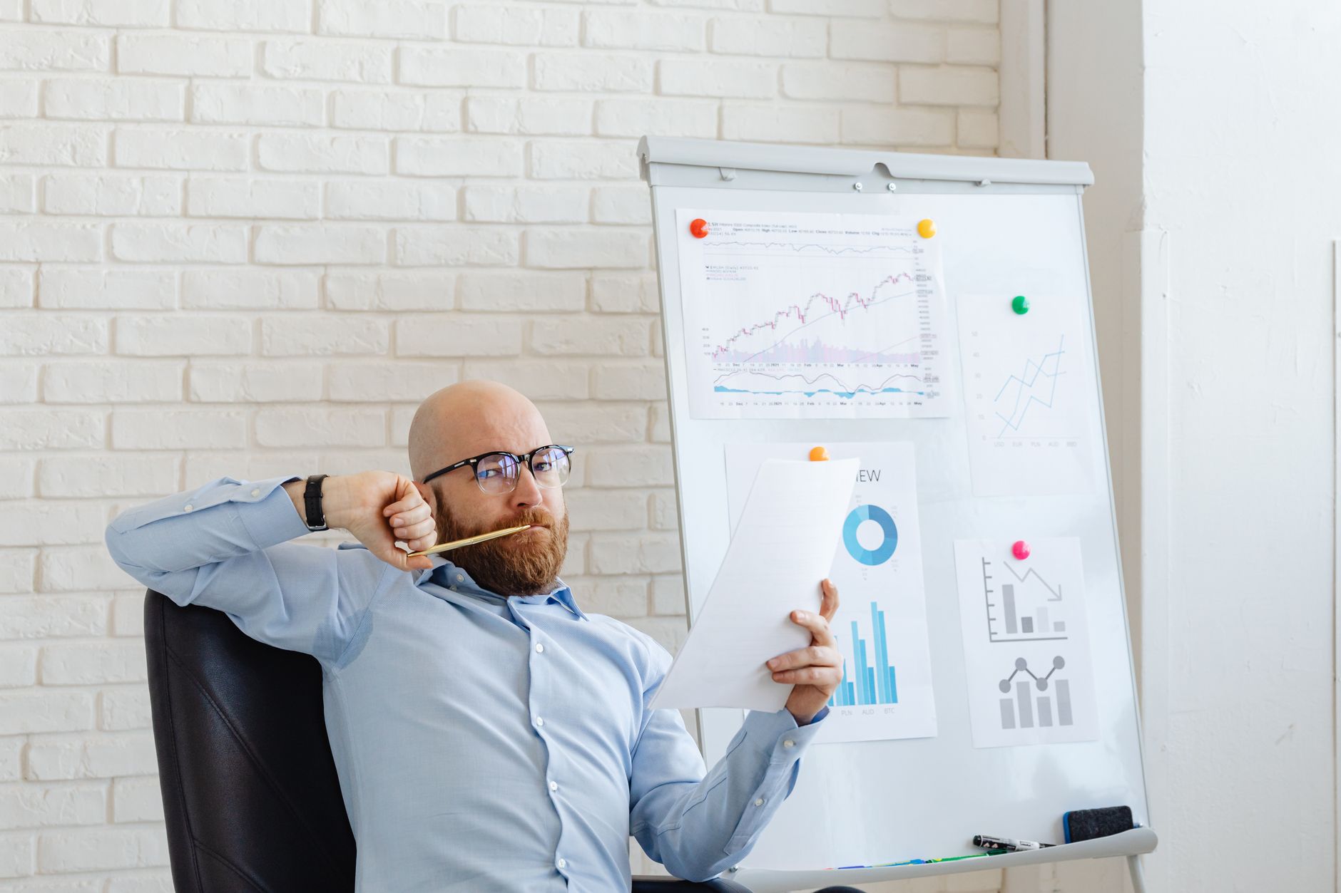 Bảng so sánh: App miễn phí vs App trả phí