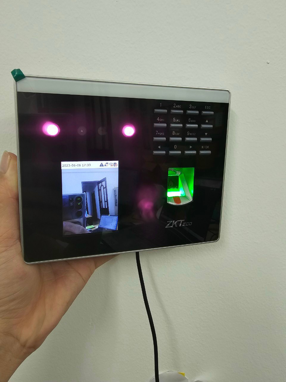 Máy chấm công khuôn mặt ZKTeco MB50-VL
