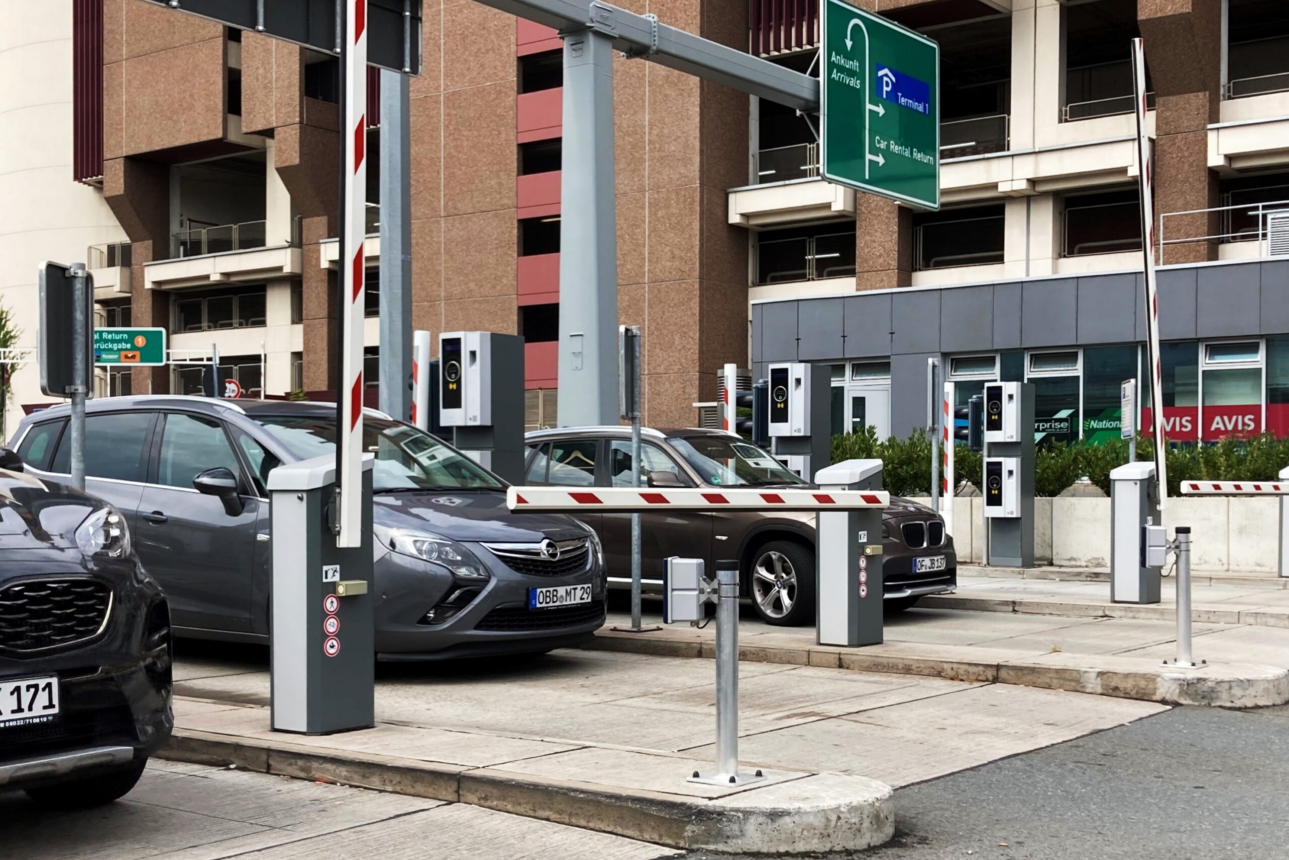 ANPR Lumo — Camera nhận dạng biển số Nedap cho kiểm soát xe ra vào 4