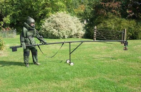 WG Power Folding Manipulator — Tay gắp gấp gọn điều khiển từ xa