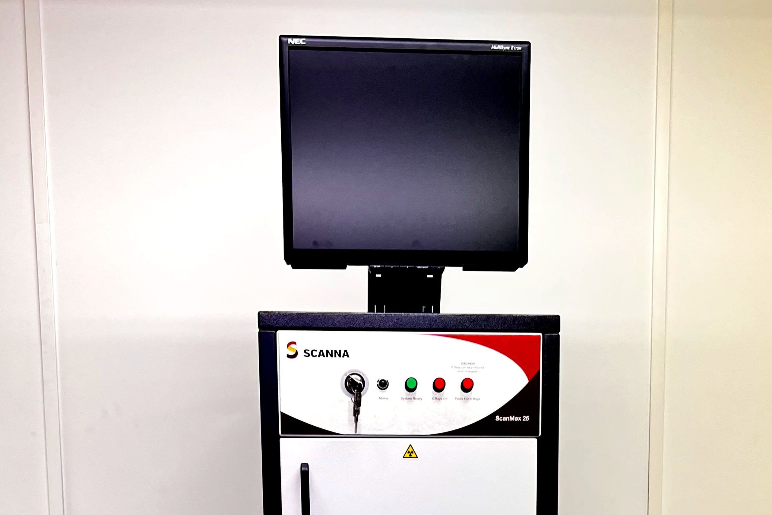 Máy X-quang dạng tủ ScanMax 225D 2