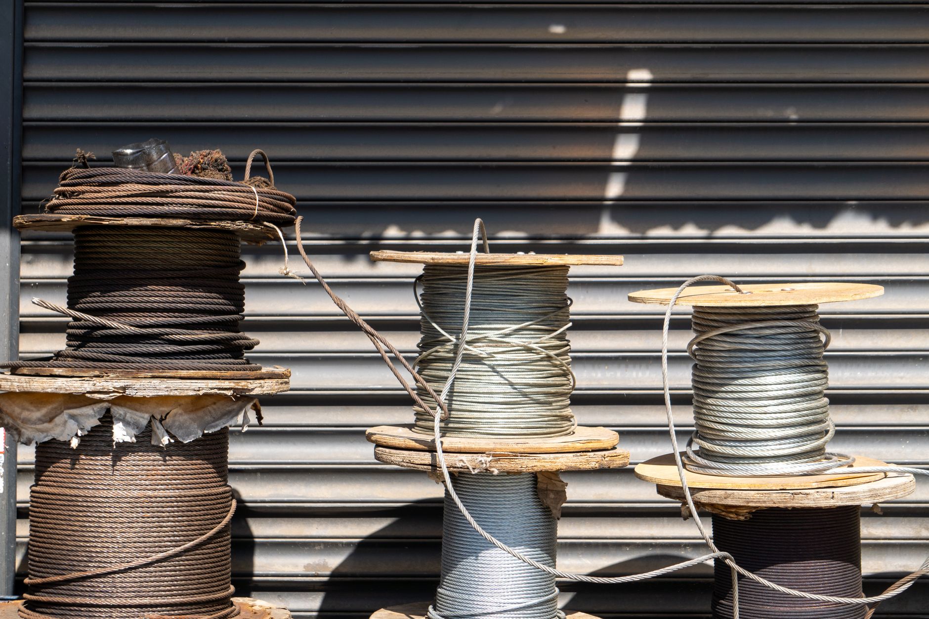 케이블 트레이 설치 장비 및 부속품