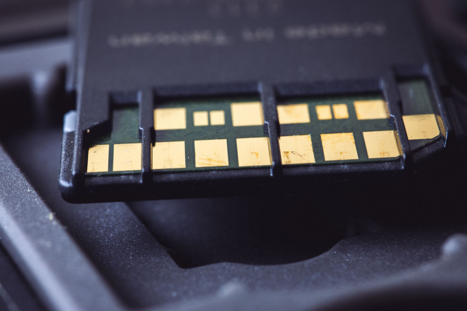 Cấu trúc bộ nhớ chip EPC Gen2 và cách mã hóa dữ liệu