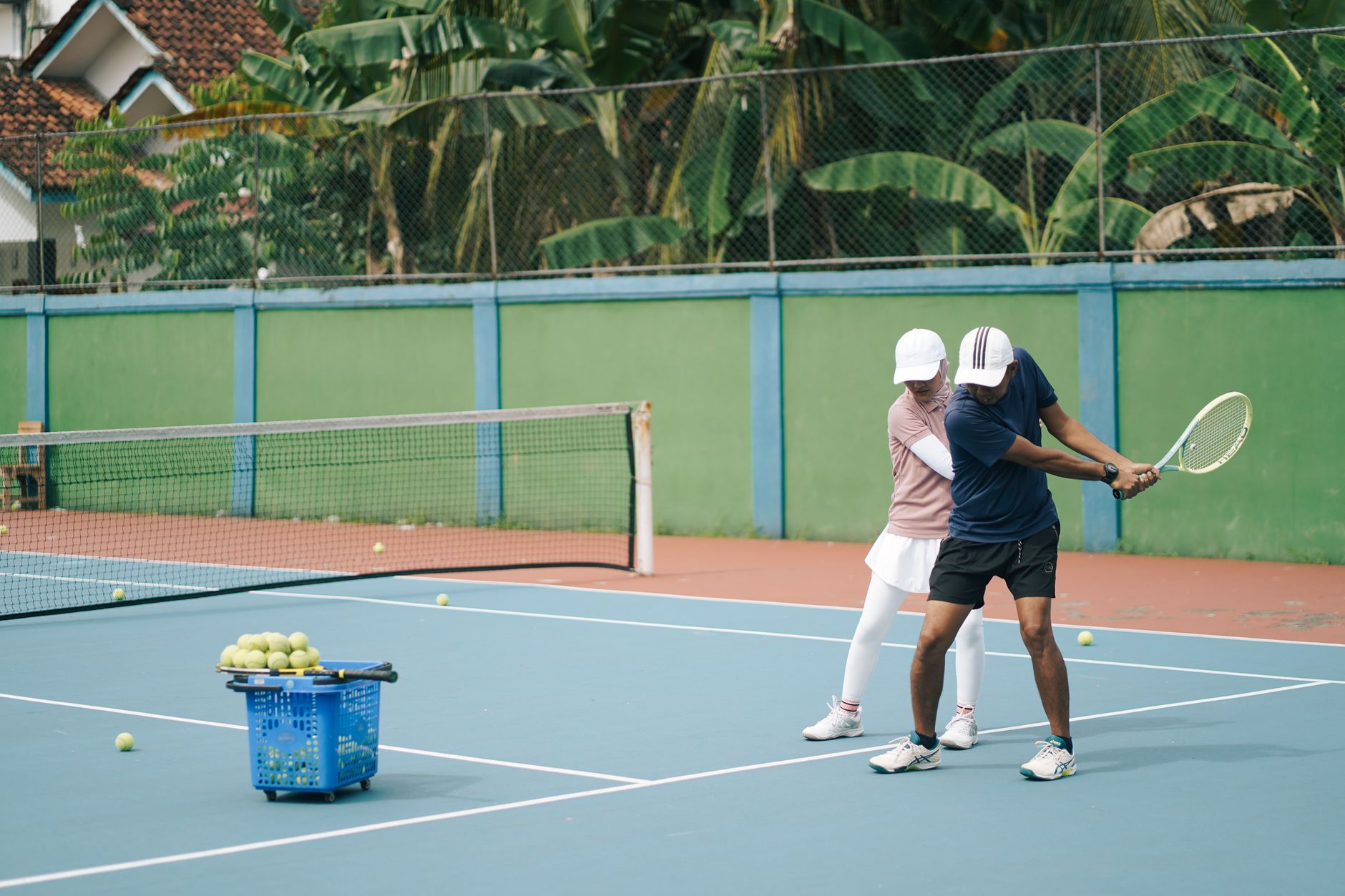 Ứng dụng cho sân Tennis & Cầu lông