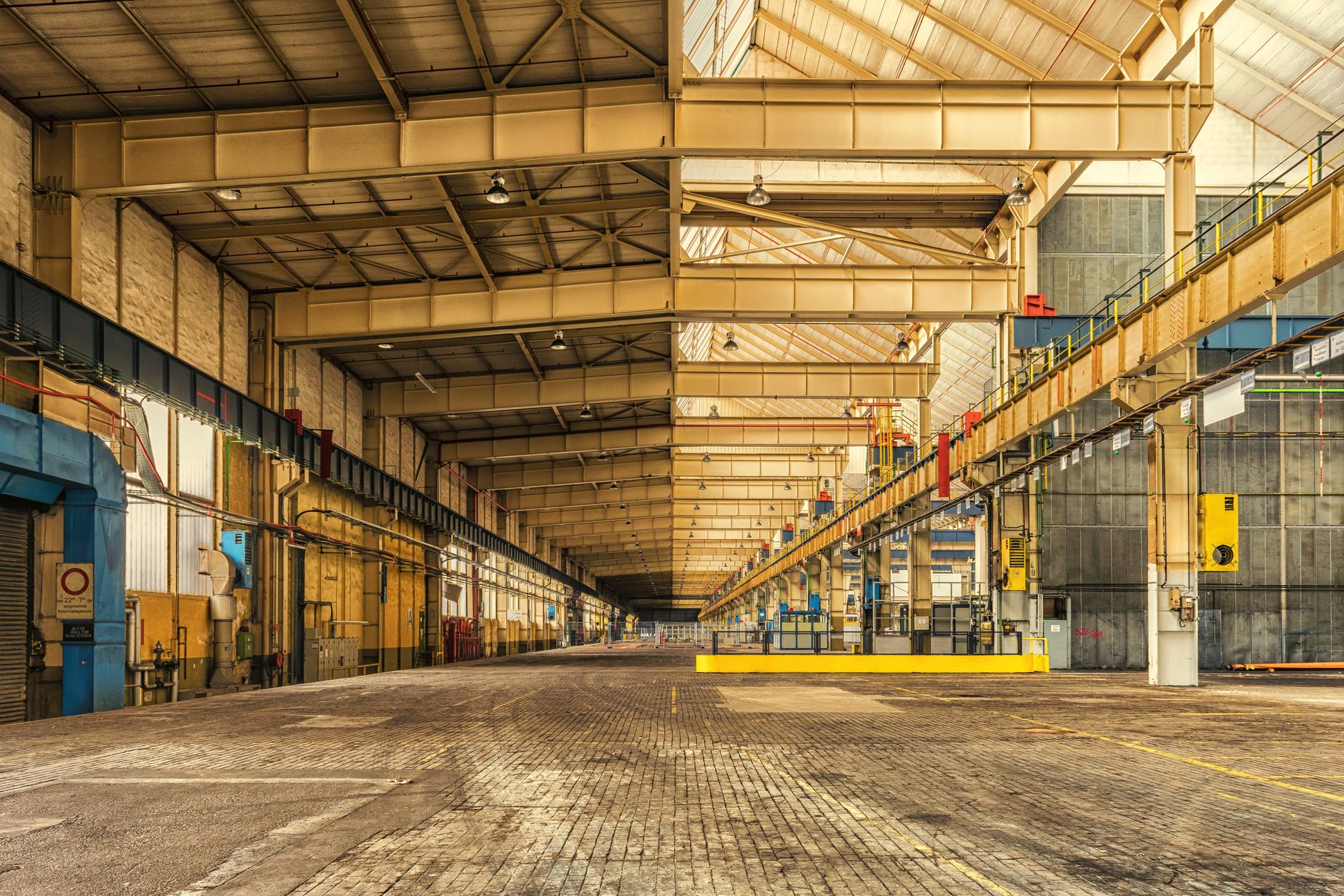 Thẻ RFID on-metal — giải pháp cho xe tải, xe có khung kim loại