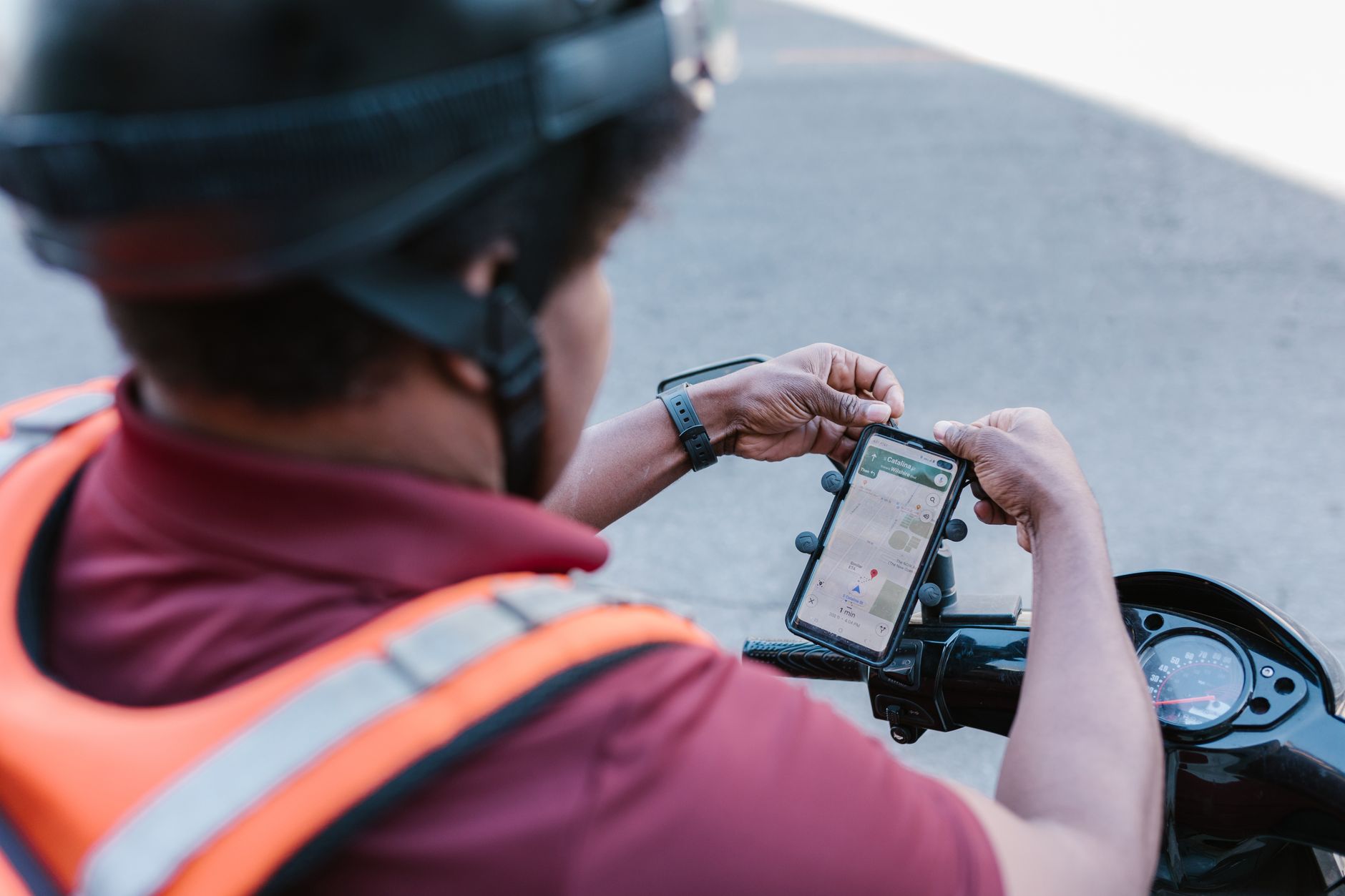 Ứng dụng chấm công GPS cho nhân viên kinh doanh thị trường