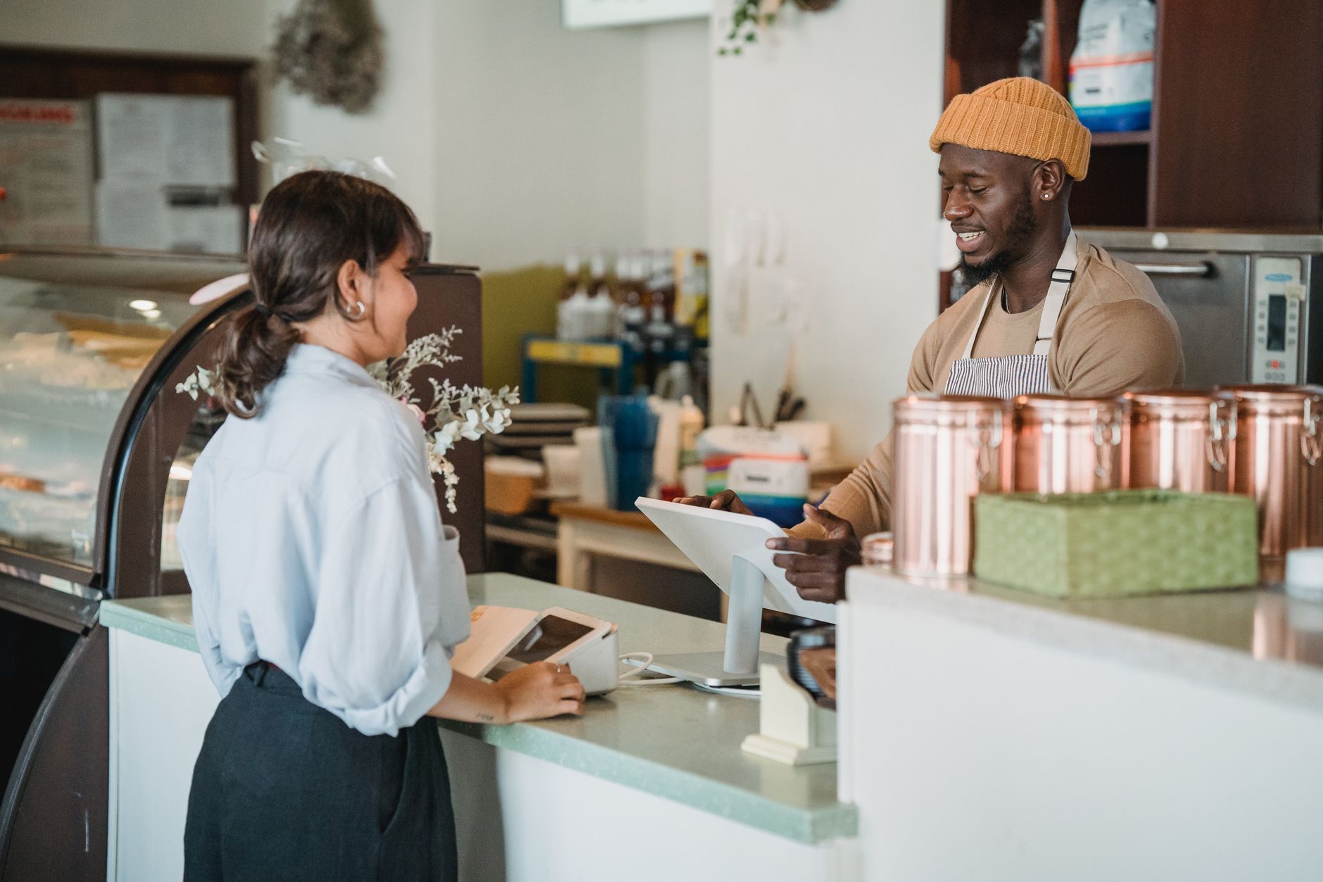 Case study: Quán cafe 40 chỗ tại TP.HCM tiết kiệm 30% thời gian vận hành